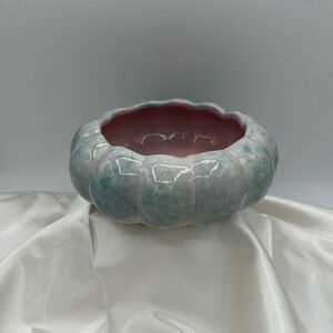 Gonder Melon Shaped Bowl/low vase.